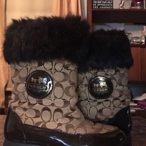 Coach Authentic Snow Boots Size 71/2